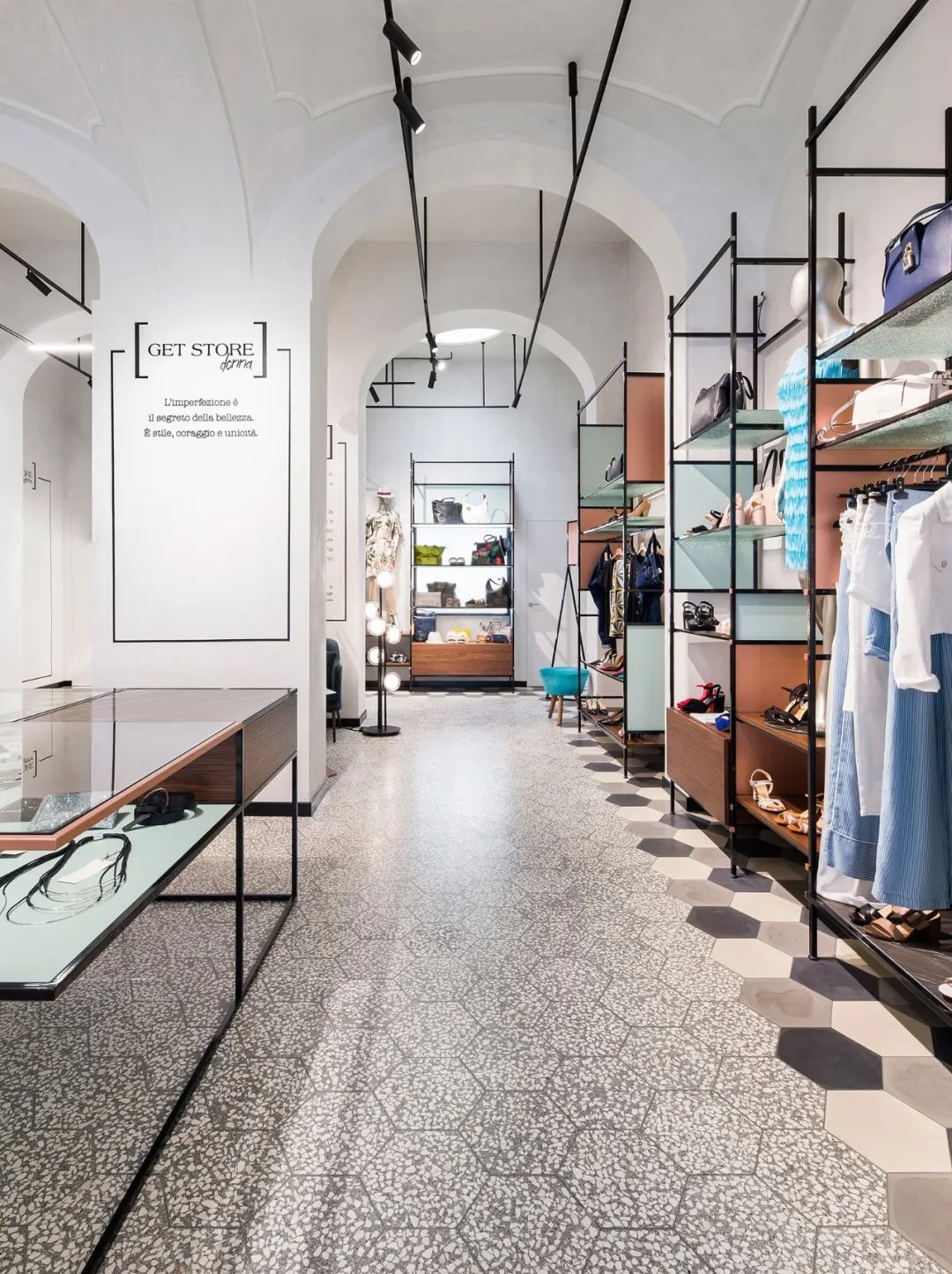 GET STORE DONNA服装店设计-19