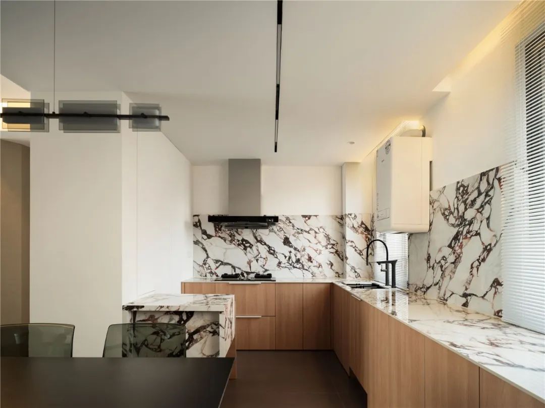 120㎡现代空间,舒适独居的收纳与色彩艺术丨中国滁州丨山舍建筑设计-16