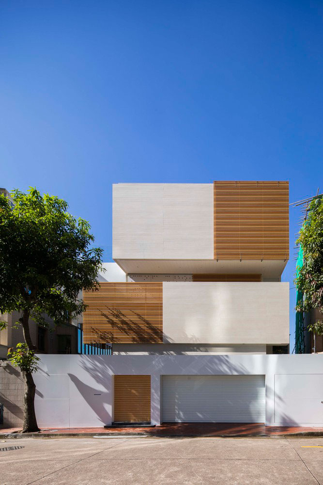 Spectacular Transformation of a House Into an Elegant and Functional Place-3