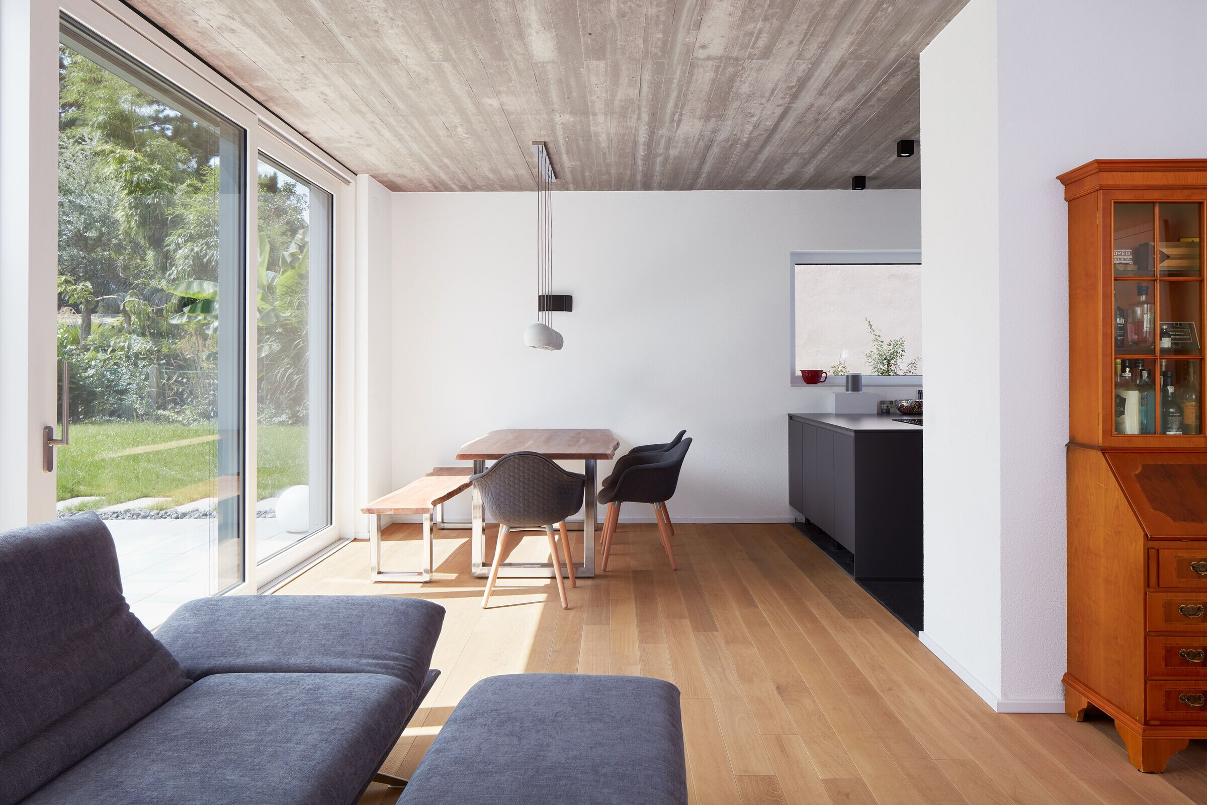 德国 Stuttgart 新锐私人住宅设计,精致简约融入老社区-19