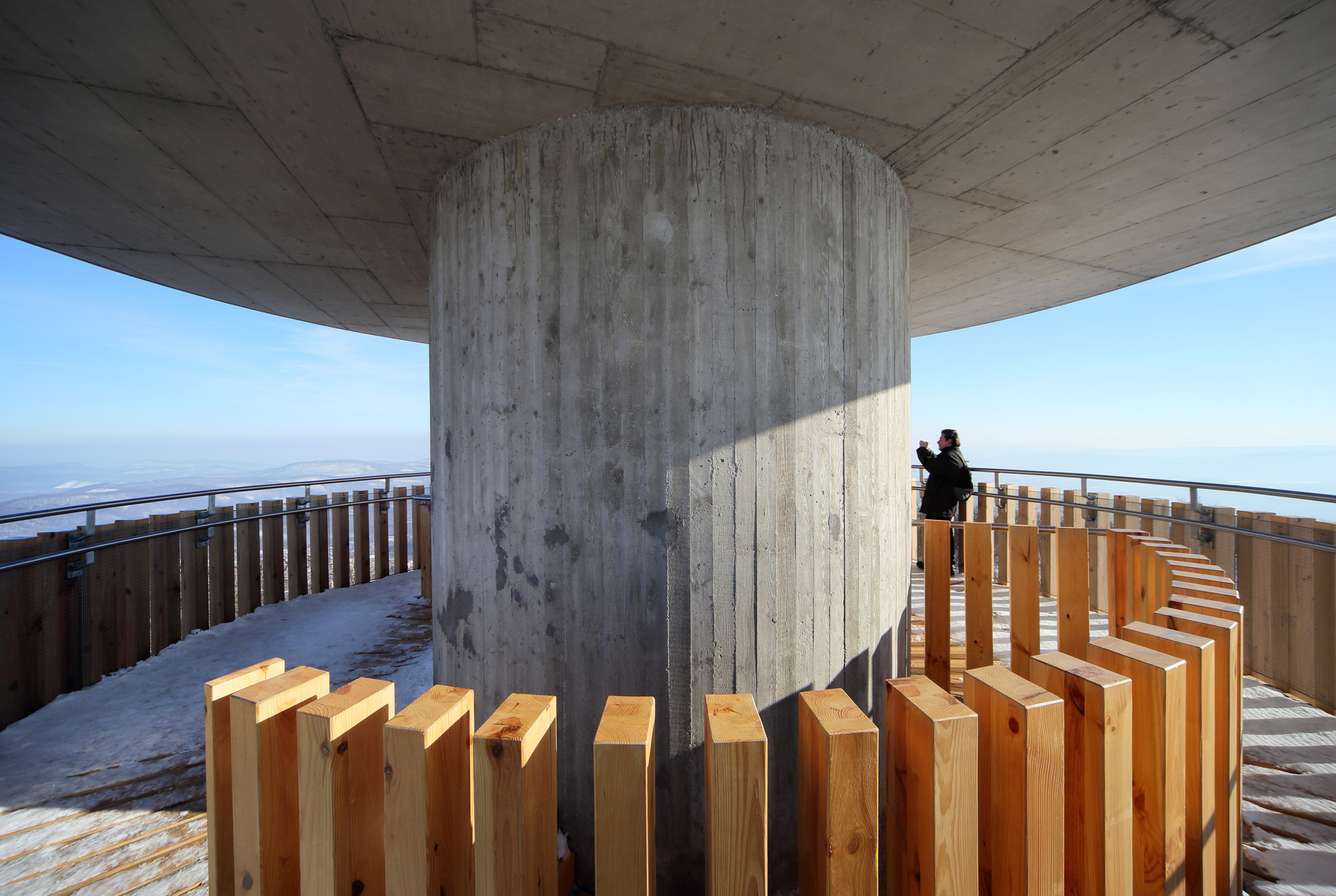 军事遗址变身观景塔的奇妙设计-14