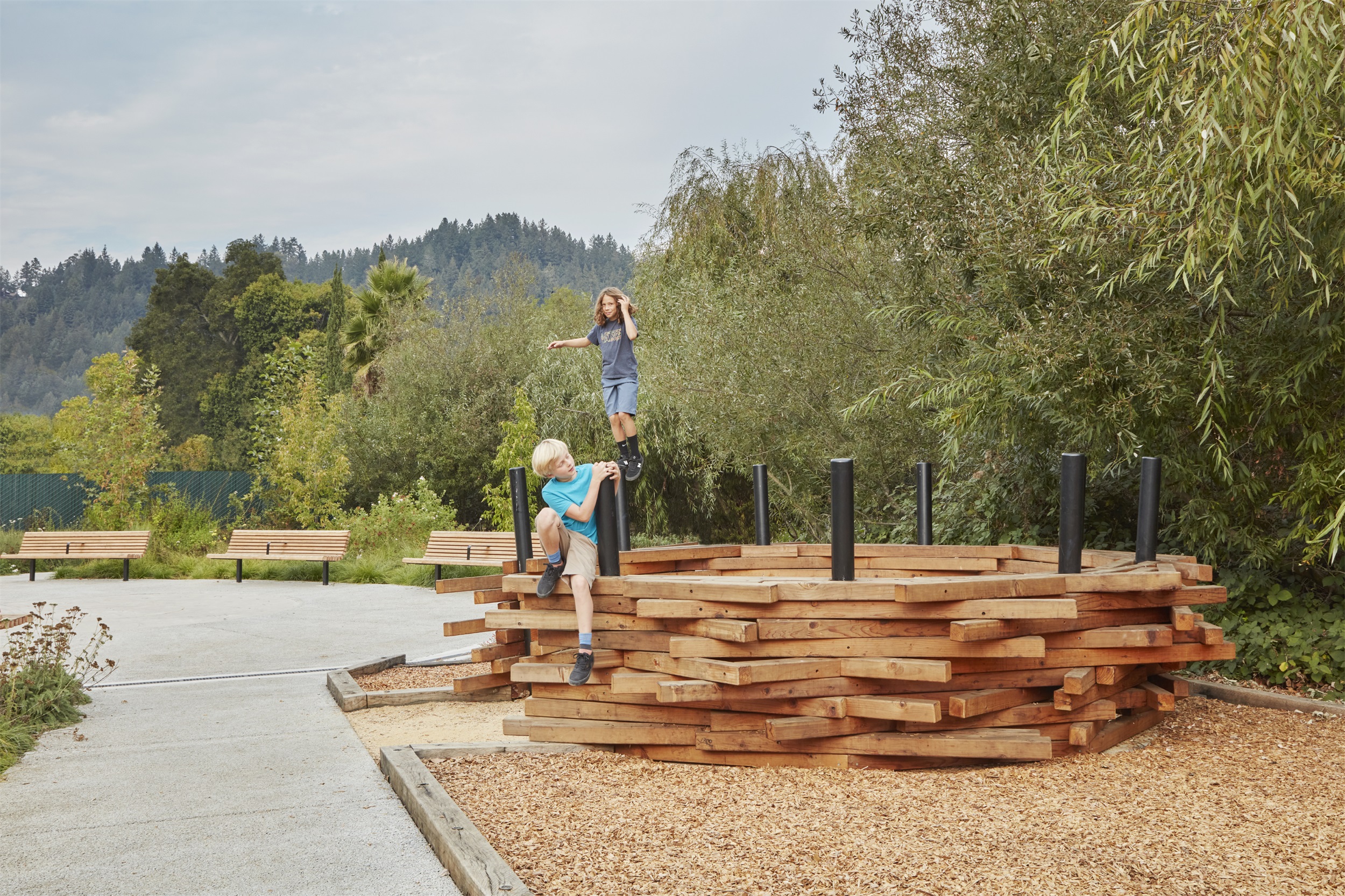 费尔顿图书馆探索公园 | 创新户外空间,环境与教育并重-13