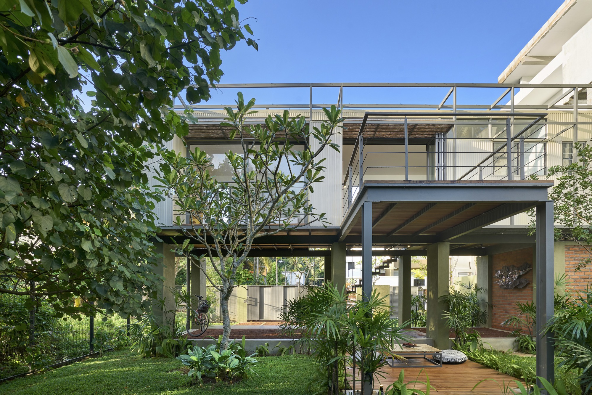 The Studio House  / KWCA - Kosala Weerasekara Chartered Architects-22