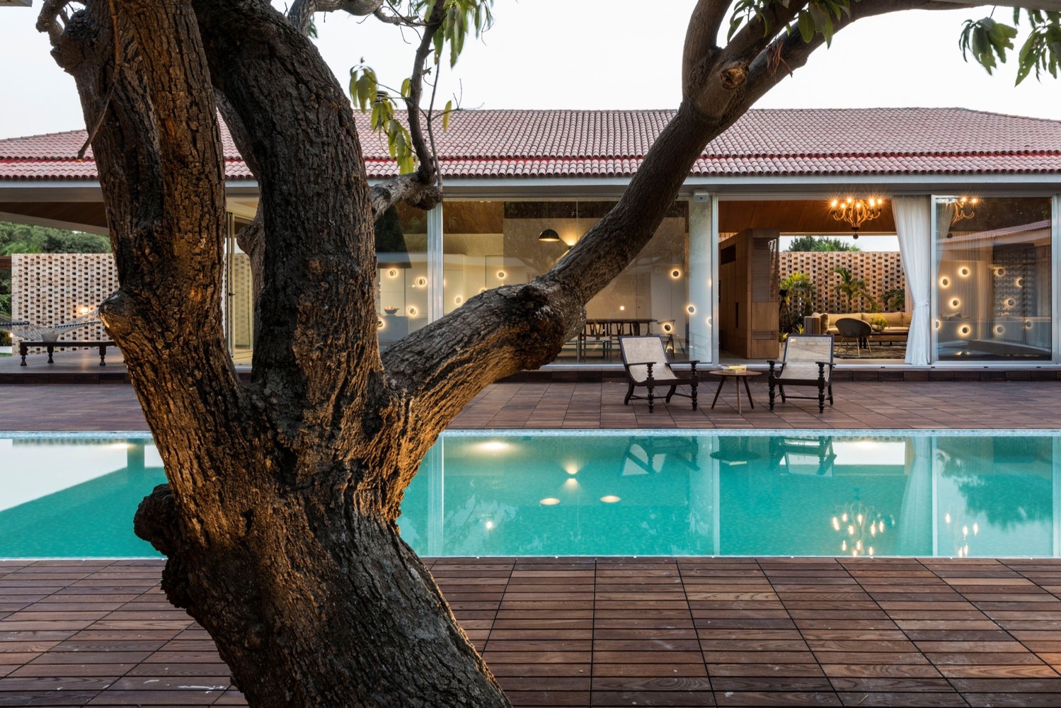 Urveel（树木环绕的印度热带住宅）-54