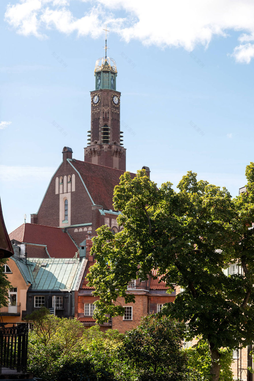 斯德哥尔摩小公寓 | 精致设计,大阳台与教堂美景-12