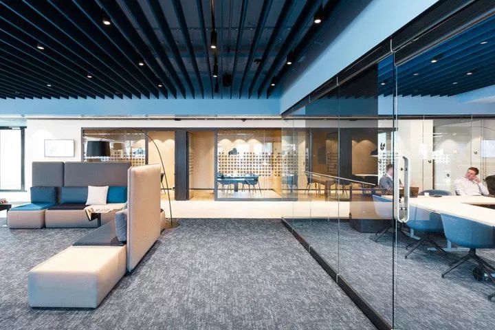 荷兰合作银行 Rabobank 巴讷菲尔德办公室-2