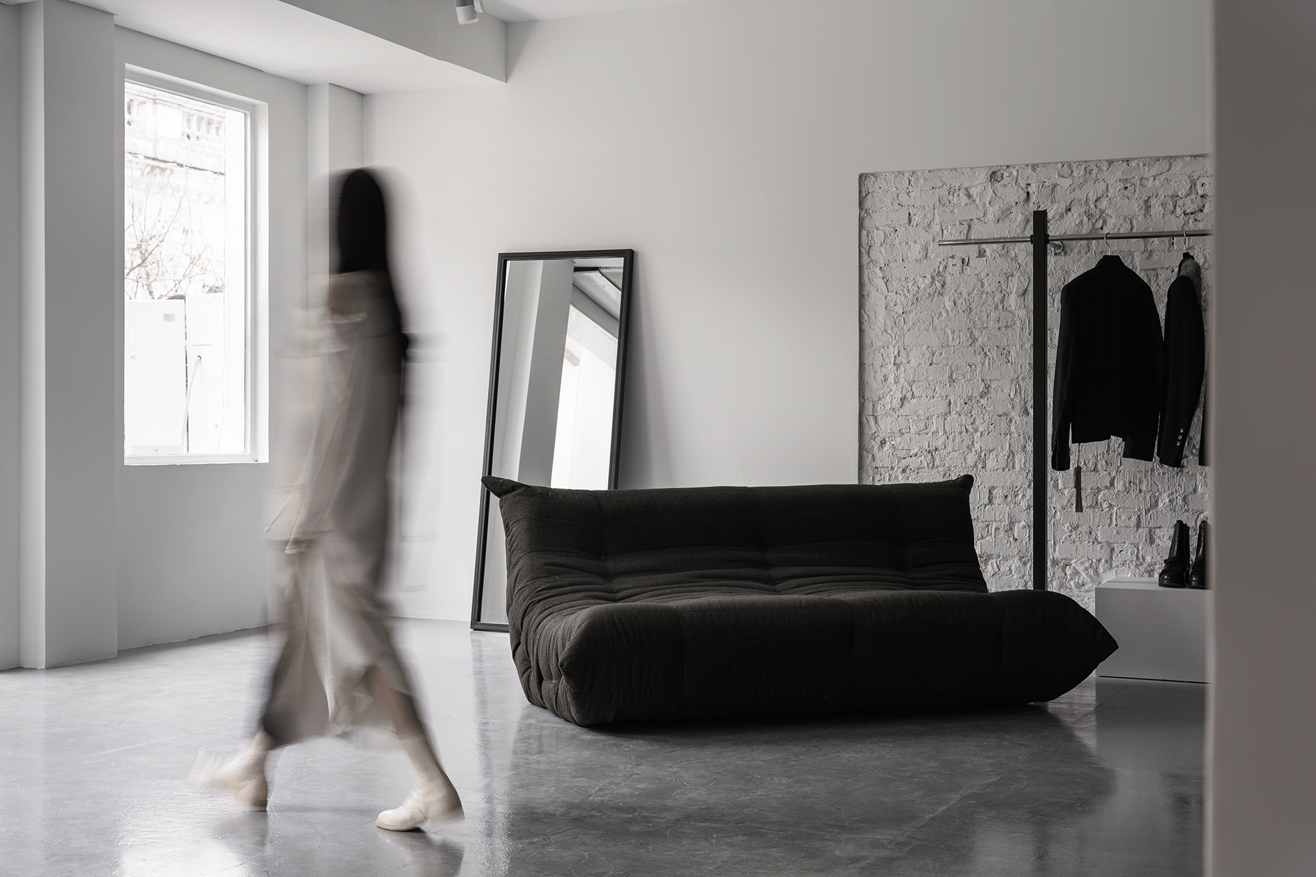 黑暗画廊丨越南河内丨Naki Wood Studio-29