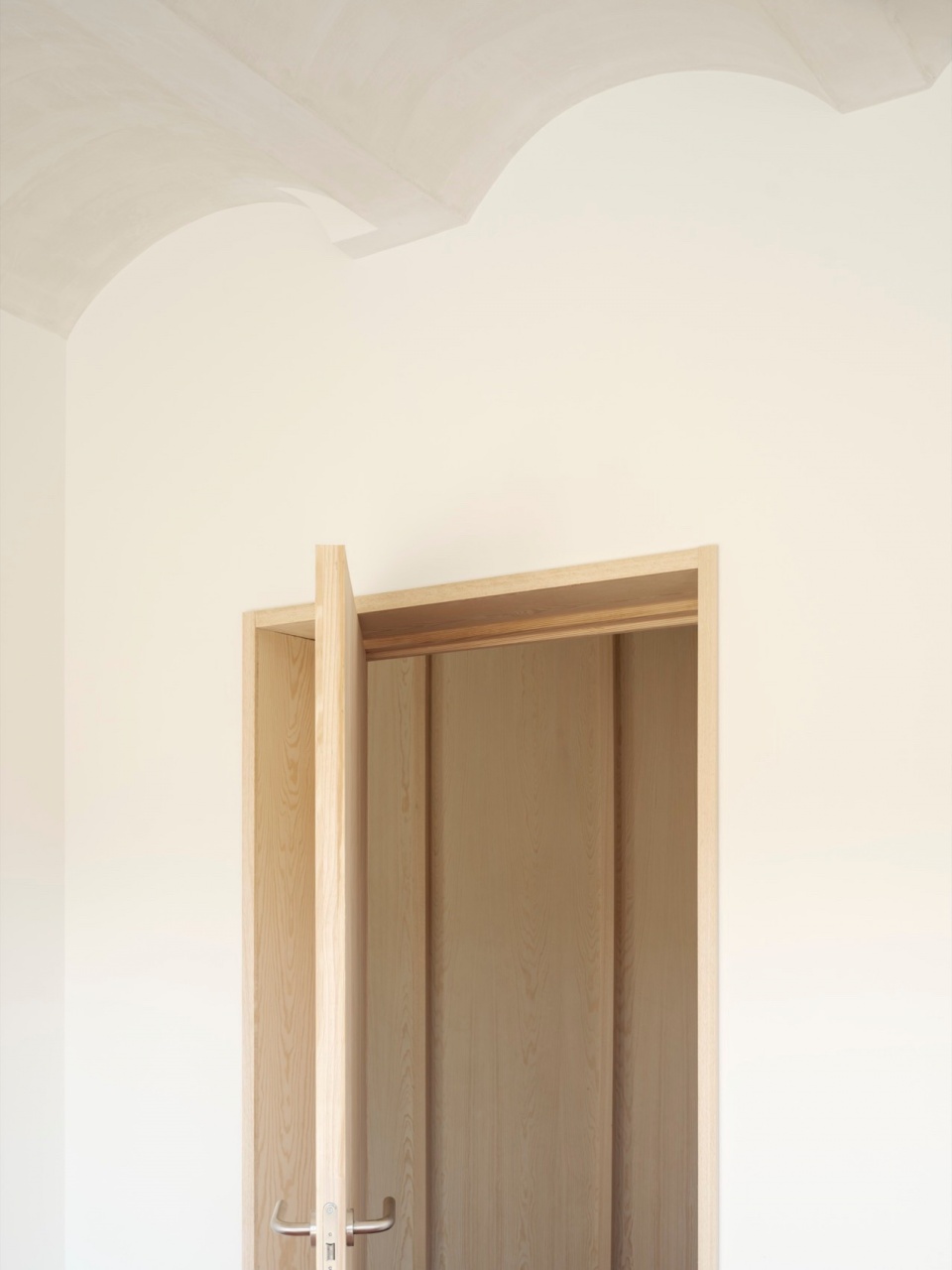 Los Molinos 图书馆改造丨西班牙马德里丨estudio DIIR-24