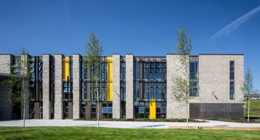 苏格兰 NORR 设计简约优雅的公立校园-5