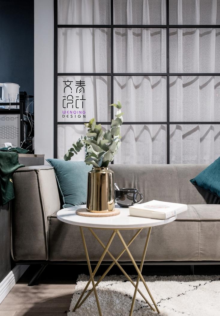 我的单身公寓 | 水泥餐桌与自画色块画的独特融合-10