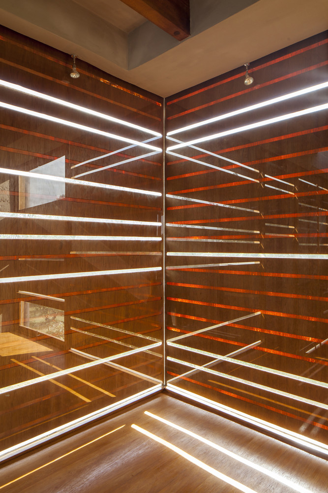 Cotacachi House  Arquitectura X-52