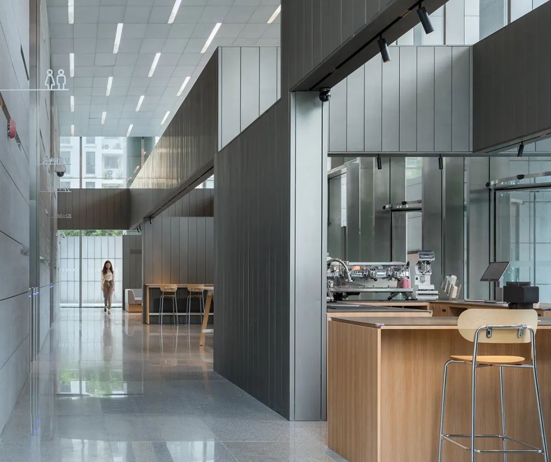 黄浦中心大厦“迷墙”公共空间改造丨中国上海丨米凹工作室-17