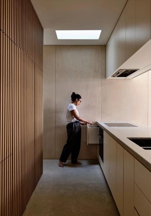 Rob Kennon Architects--138㎡住宅翻新，巧妙的分区让空间更连续-43