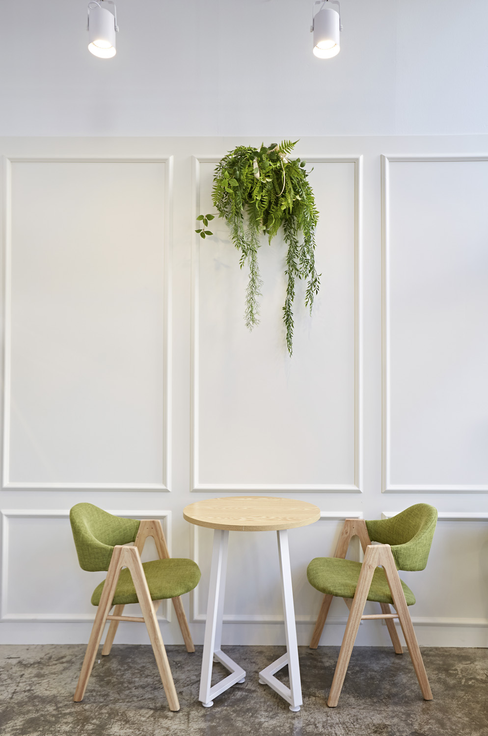 简约白调 9 坪咖啡馆 展现空间魅力-10