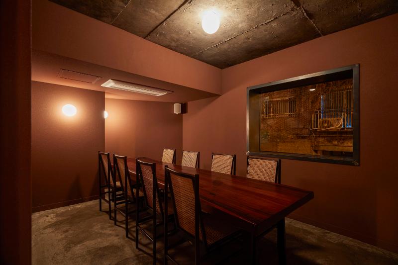 27 平米美食店，照明设计点亮空间-11