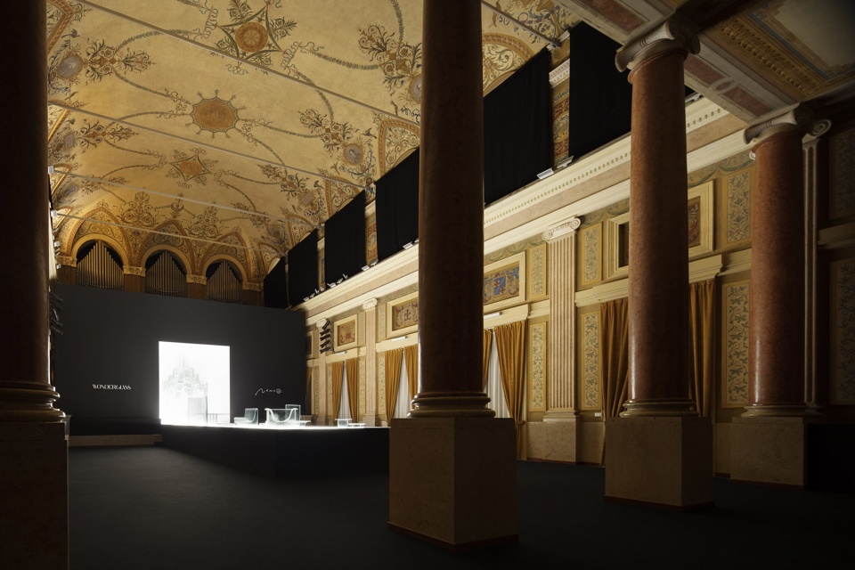 《重力之形》米兰展 | nendo 与 WonderGlass 的玻璃艺术-3