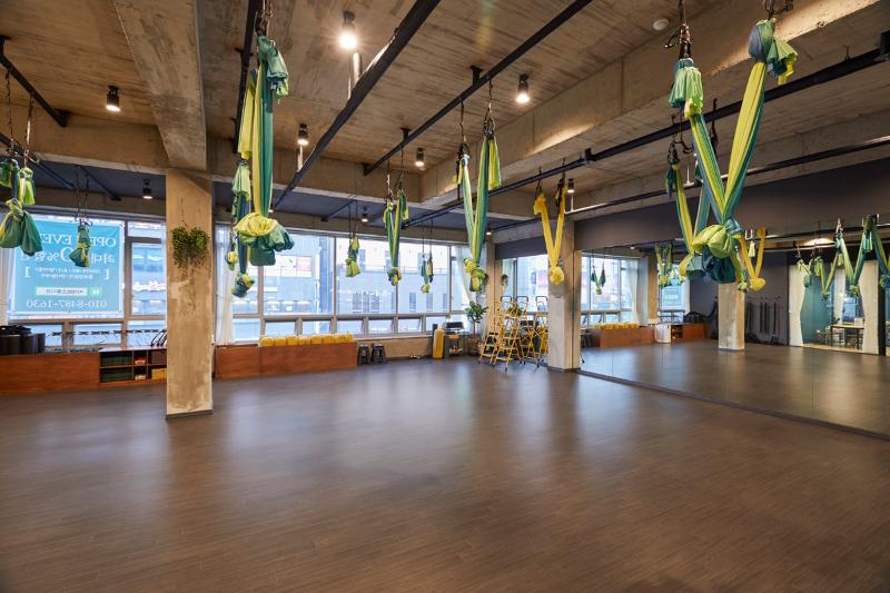 温润宜居的 70 平韩式瑜伽室设计-3