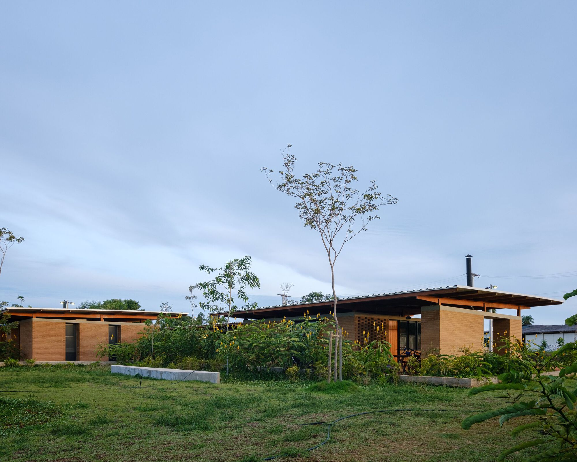 Fazenda Canuanã School Staff Village / Rosenbaum + Terra e Tuma Arquitetos Associados-32