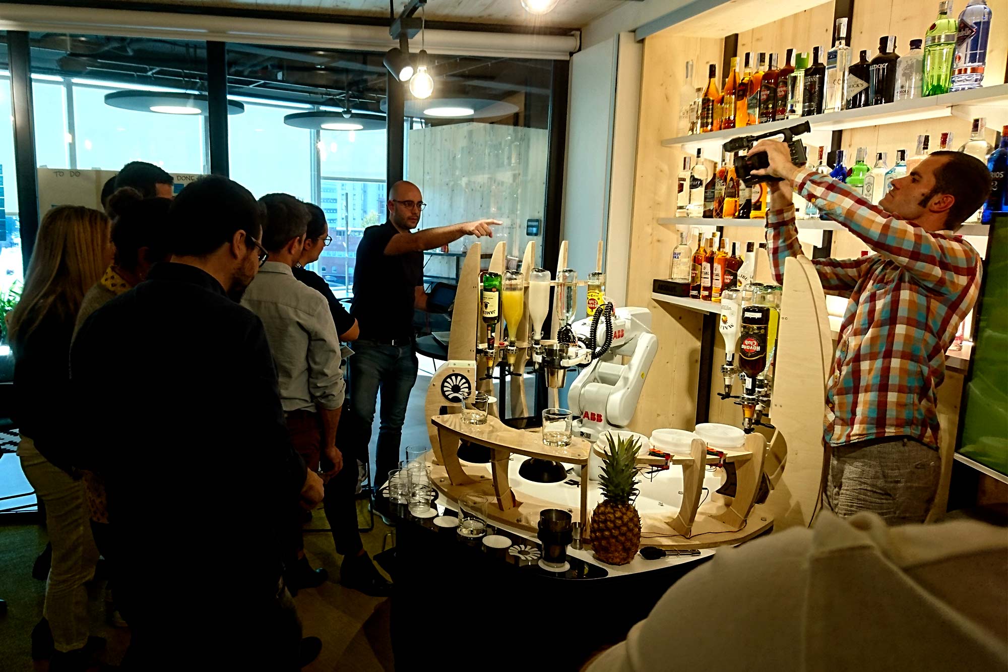 调酒机器人丨西班牙马德里丨EXarchitects-34