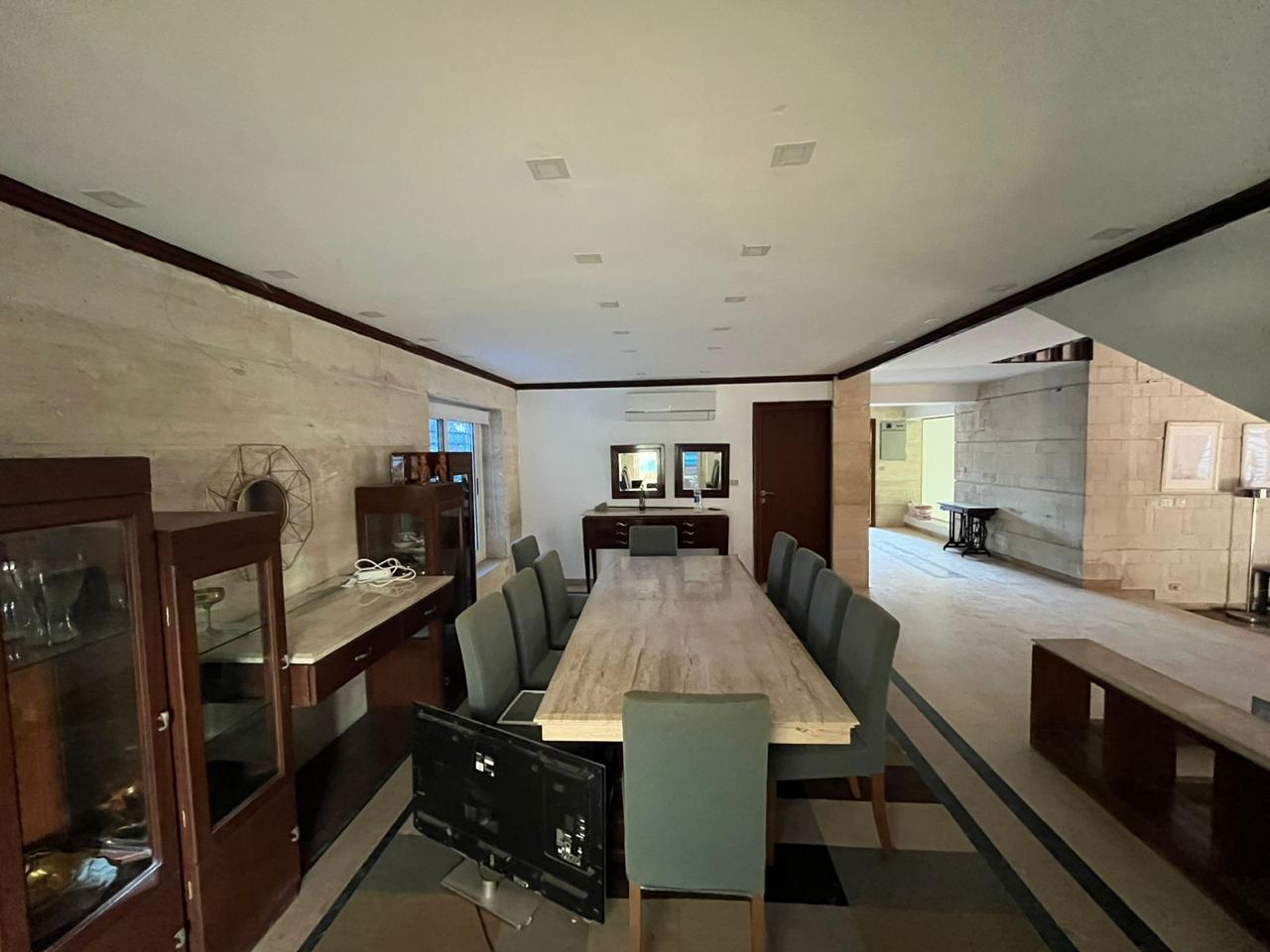 Redecorate villa design-5