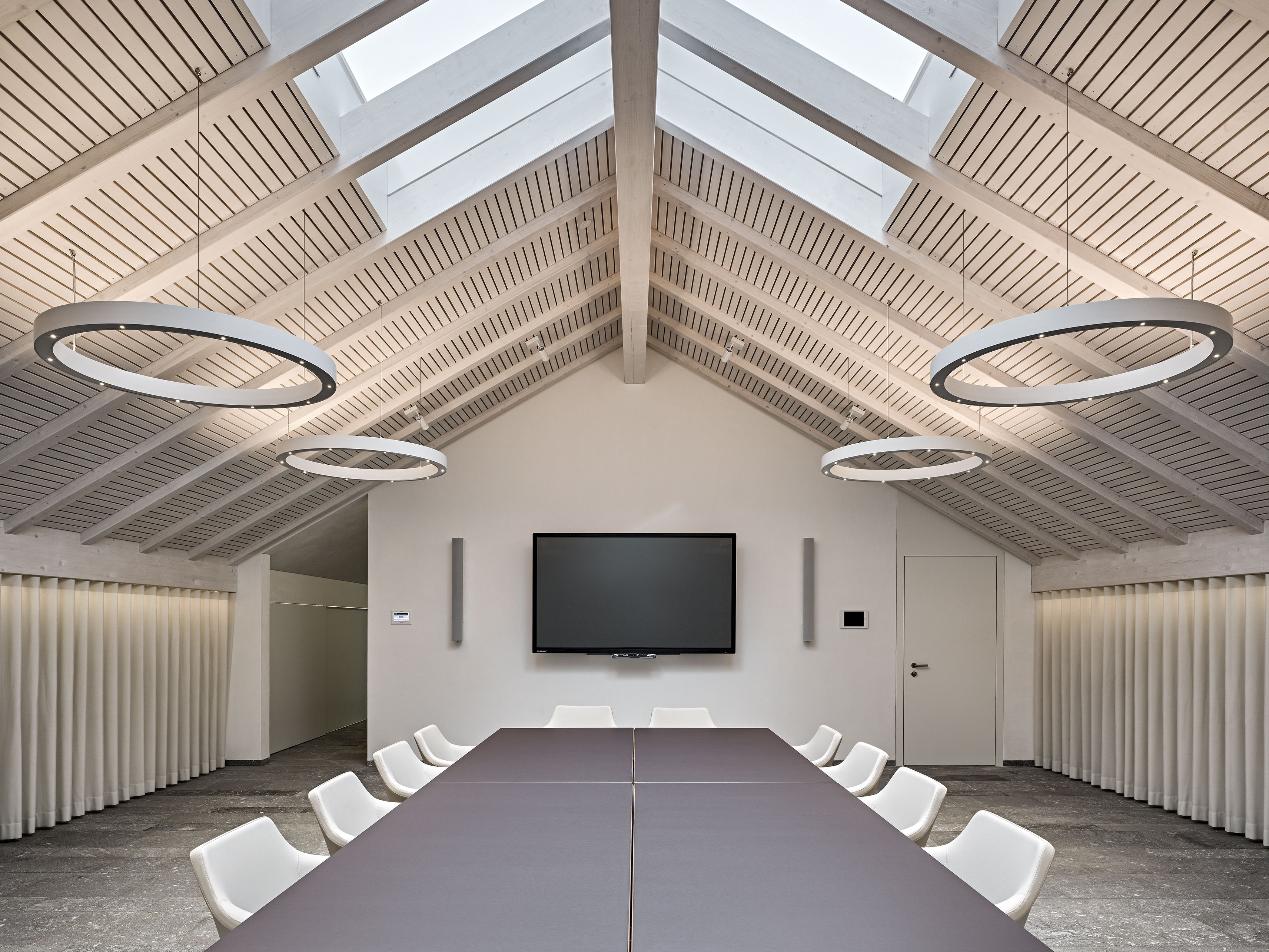 Altnau 新广场 | 地域风格与多功能空间的融合-15