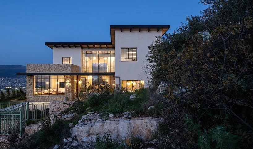 The House and the Landscape in Lower Galilee Blends With Nature-25