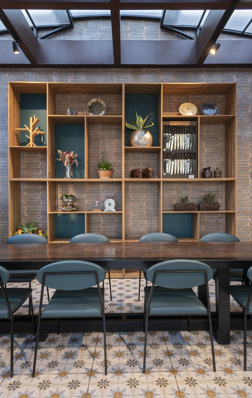 老大(2019) 或 头目(2019) 或 首领(2019) 或 头儿(2019) 或 霸主(2019) 或 大老板(2019) 或 巨头(2019) 或 大亨(2019)-17