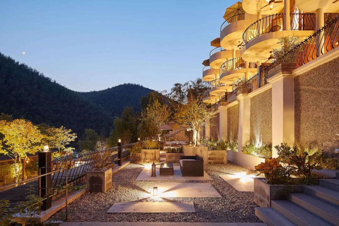 莫干山·云顶堡酒店 | 山地城堡的云朵奇想-49