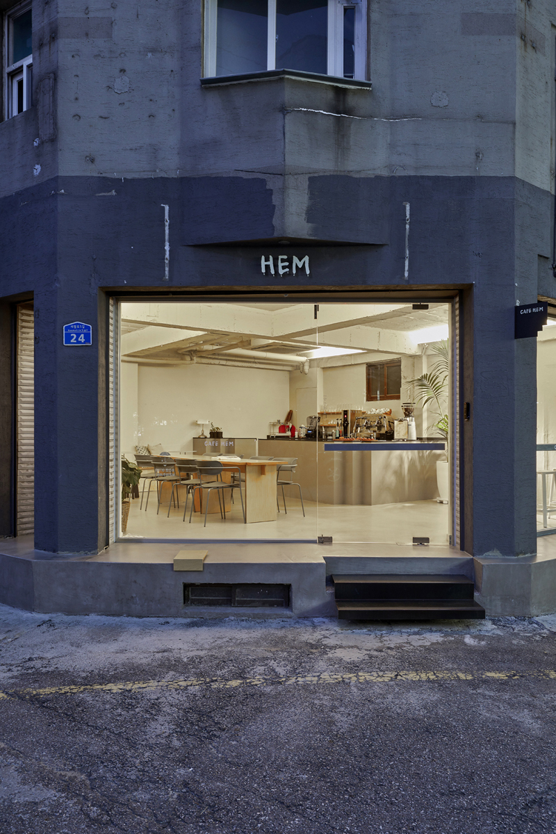 13 坪咖啡厅 | 复古外观现代内装的设计巧思-15