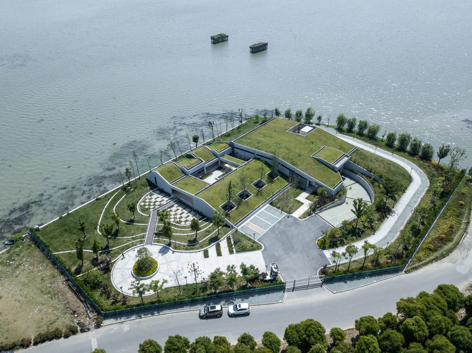 东太湖防汛仓库 | 隐于自然的绿色建筑-29