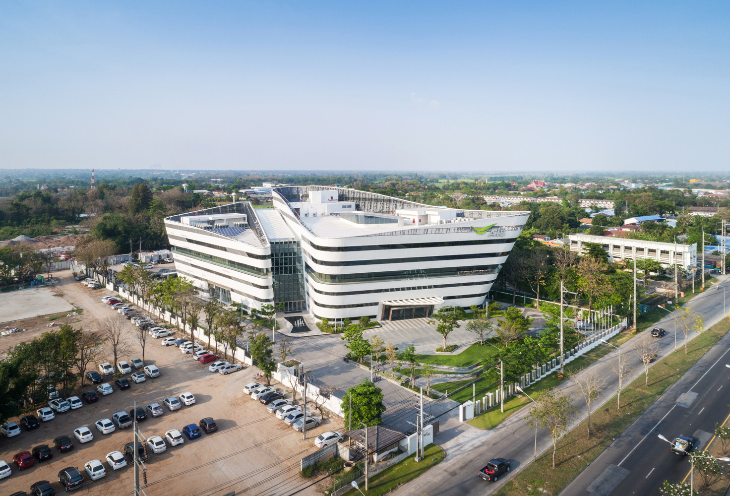 台风风力发电站办公室室内设计-1