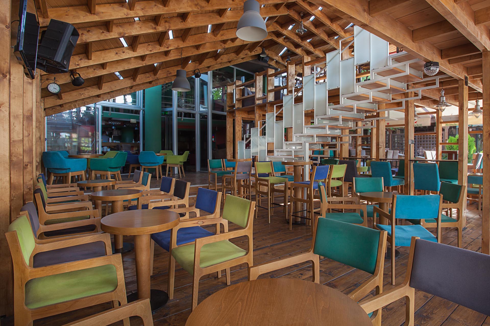 眩晕露台  BMA

注：BMA可能是特定的缩写词，如果不清楚其具体含义则按原文保留，若你能提供更多关于BMA的背景信息，可让翻译更精准 丨Armend Hebipi等四人-40