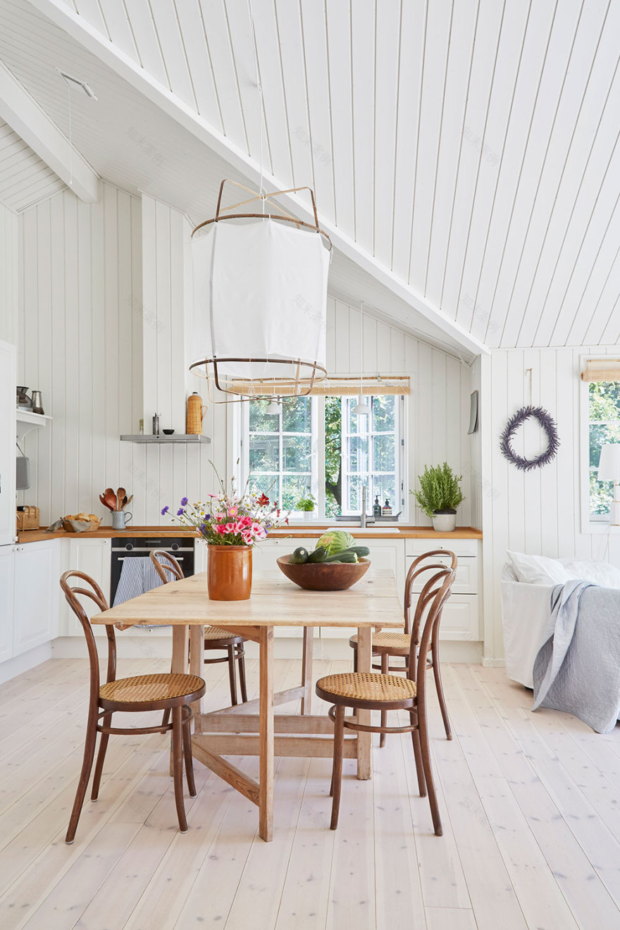 丹麦清新海滨度假小屋设计-3