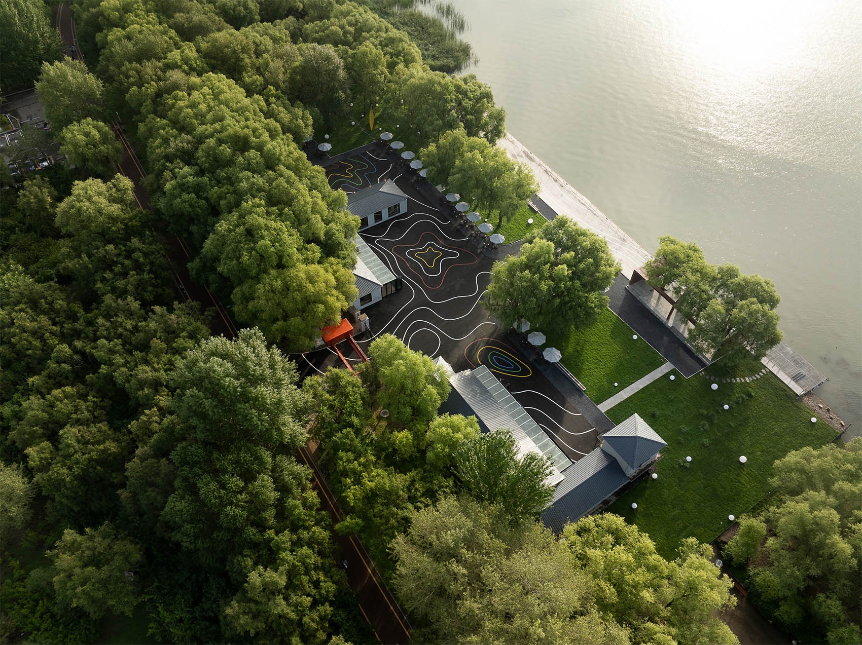 黑龙江大庆滨洲湖工业遗存的商业活化丨中国大庆丨慢珊瑚设计-30