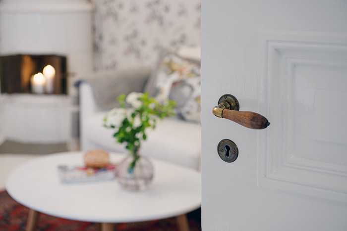 瑞典城市公寓的印花墙纸设计-10