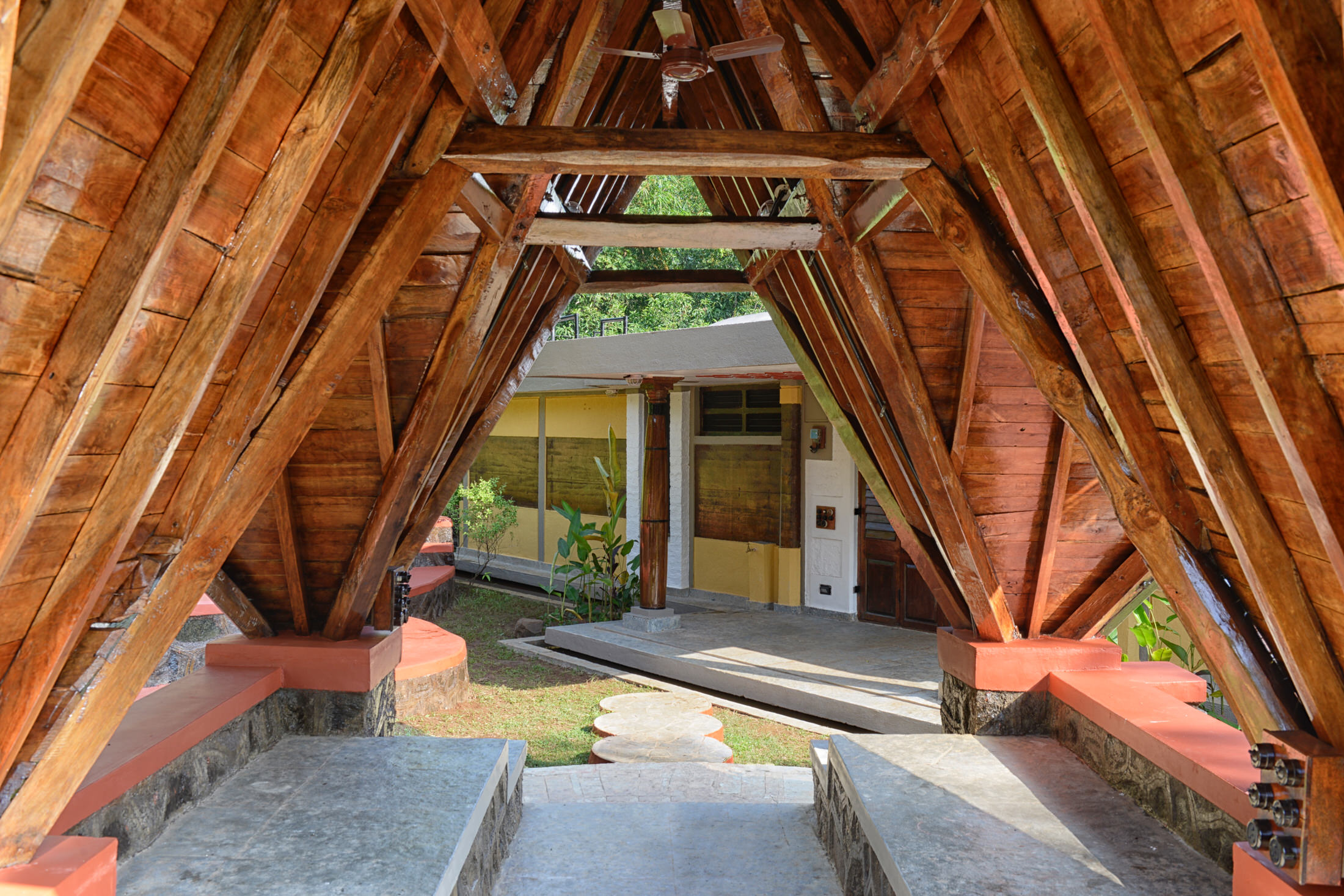 孟买郊外生态农舍丨印度丨The Vrindavan Project-17