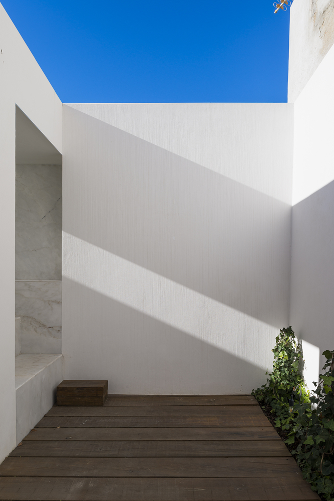 葡萄牙阿尔法玛区的中世纪住宅修复-15