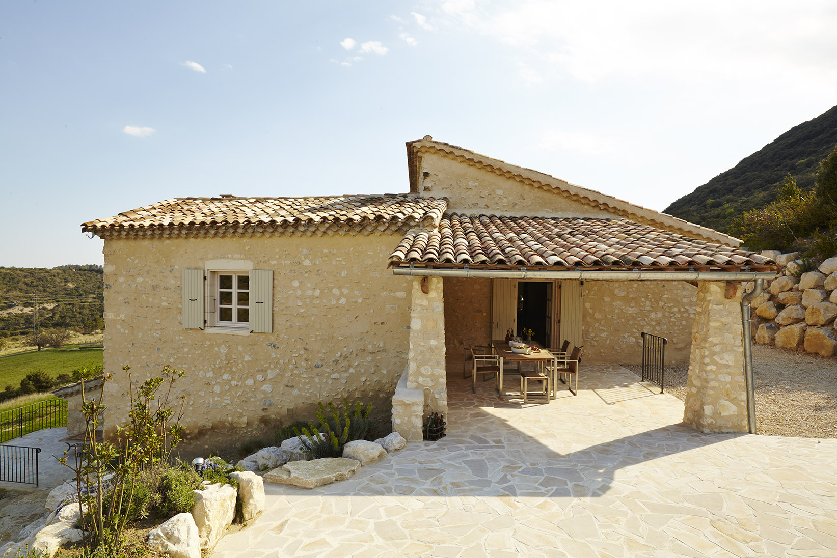 法国南部旧丝绸农场-3