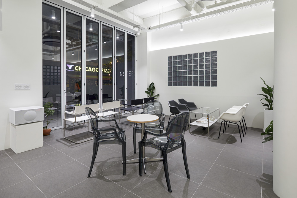 21 平现代黑白风格咖啡厅设计-9