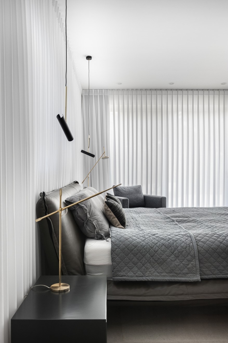 简约黑白灰 现代住宅设计典范-25