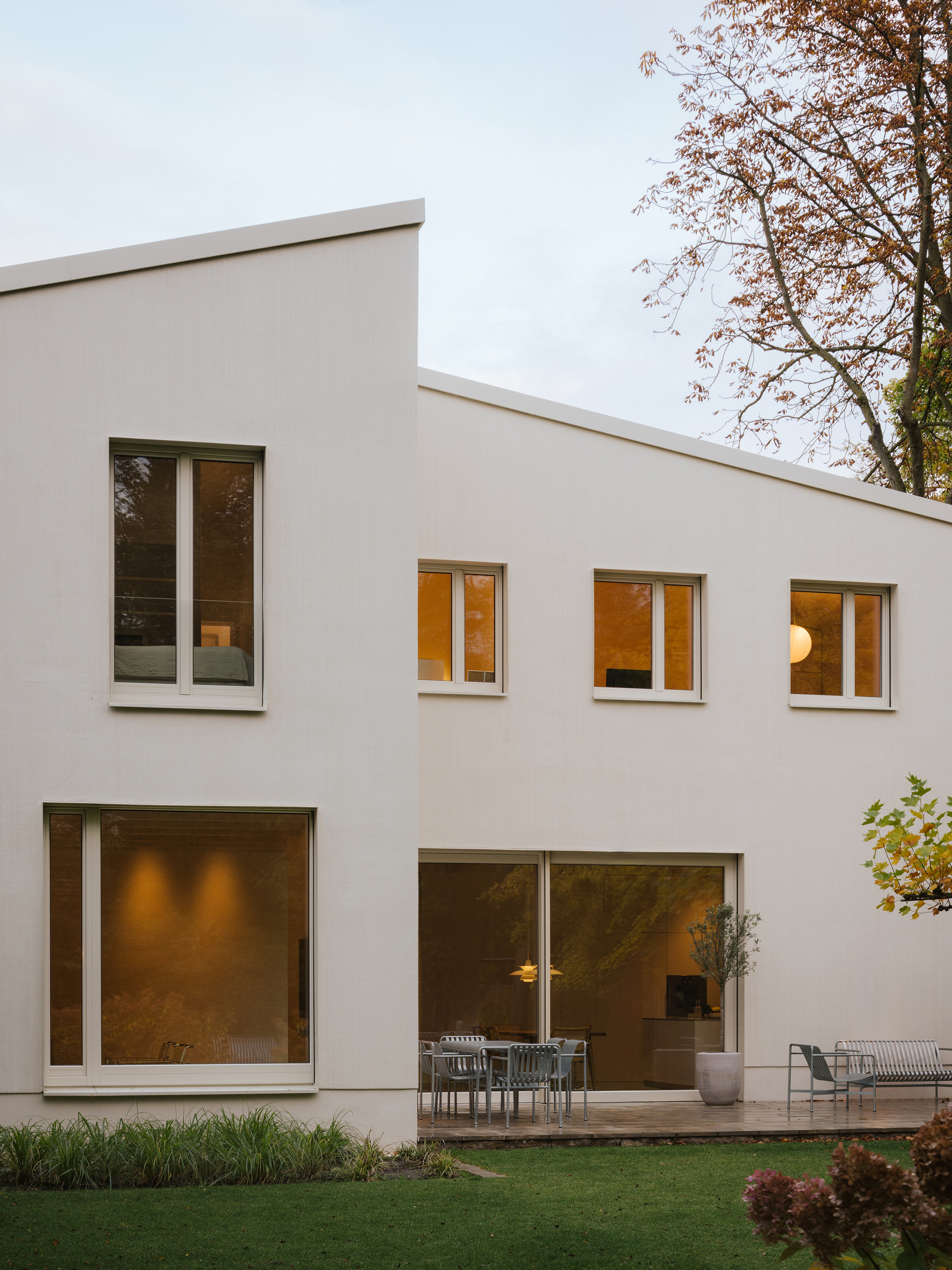 一二屋（由于此组合并非约定俗成的表达，这样的翻译只是按照字面组合呈现，可能在实际中没有确切对应的含义） 丨德国柏林-12