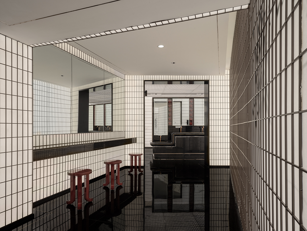 德基广场一期四层盥洗室丨中国南京丨唯想国际-50