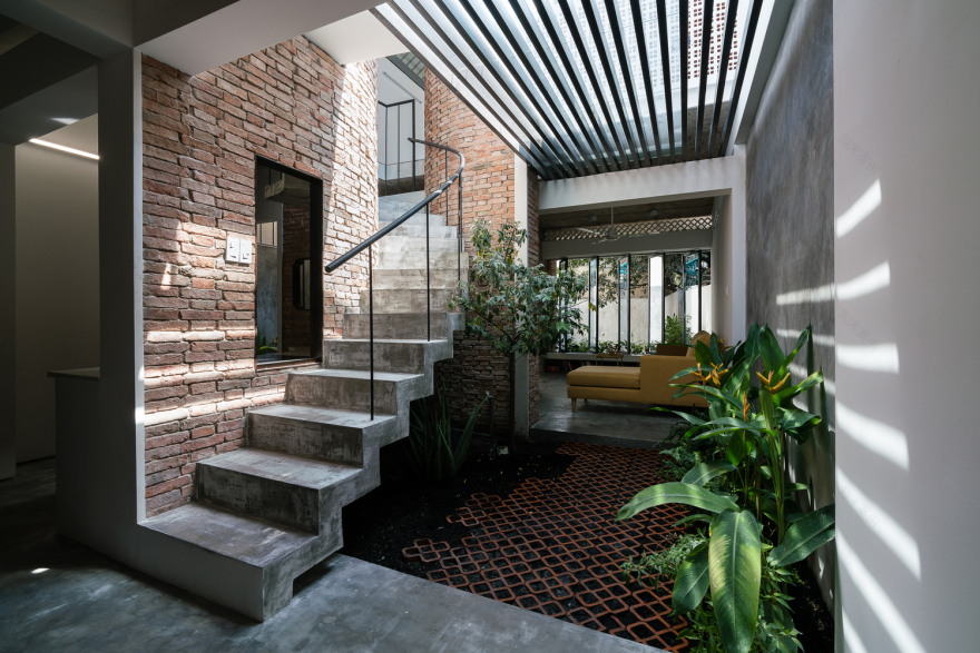 越南热带小院中的“遮阳伞”建筑-41