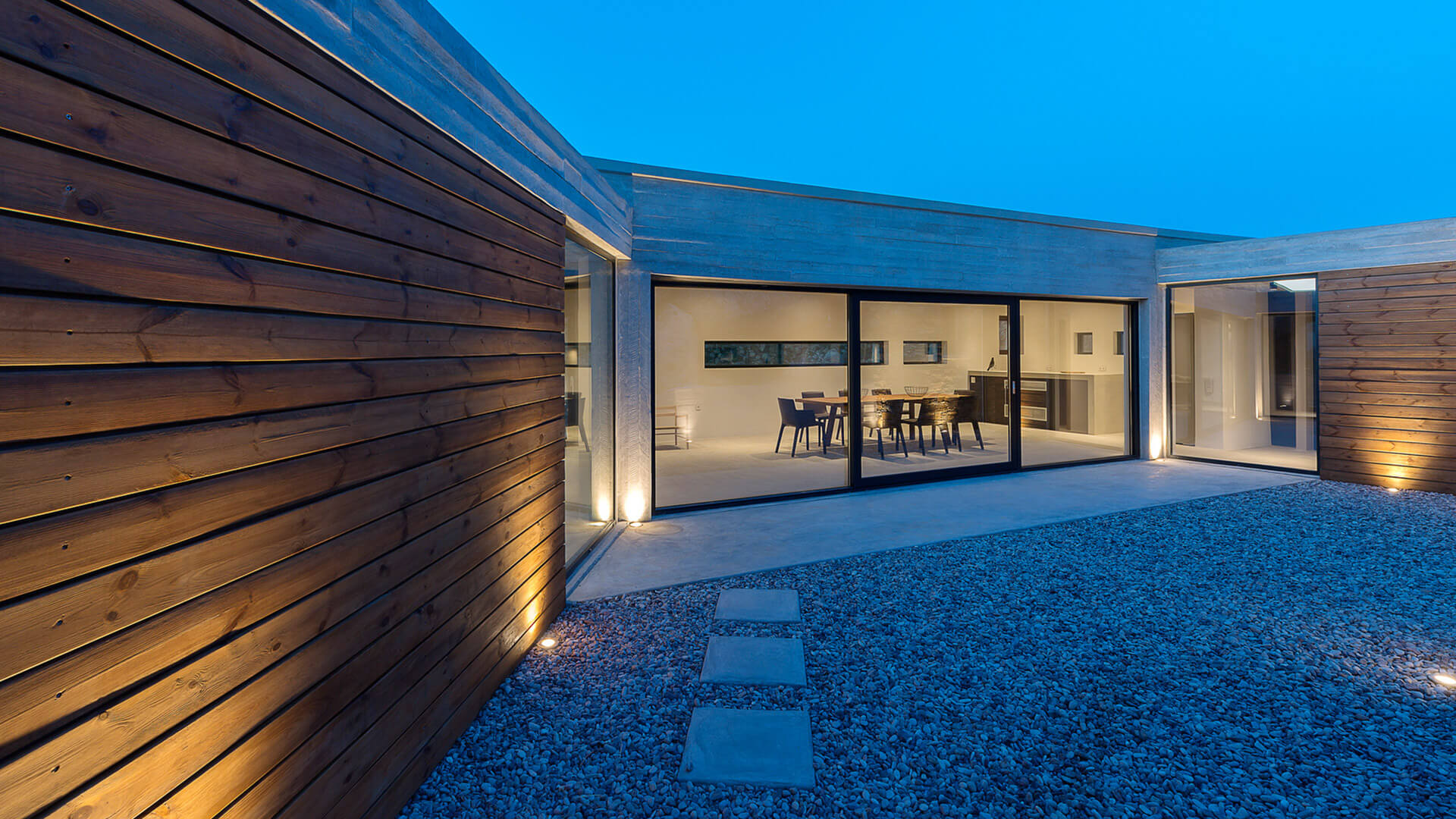 A House Between the Rocks Aristides Dallas Architects-8