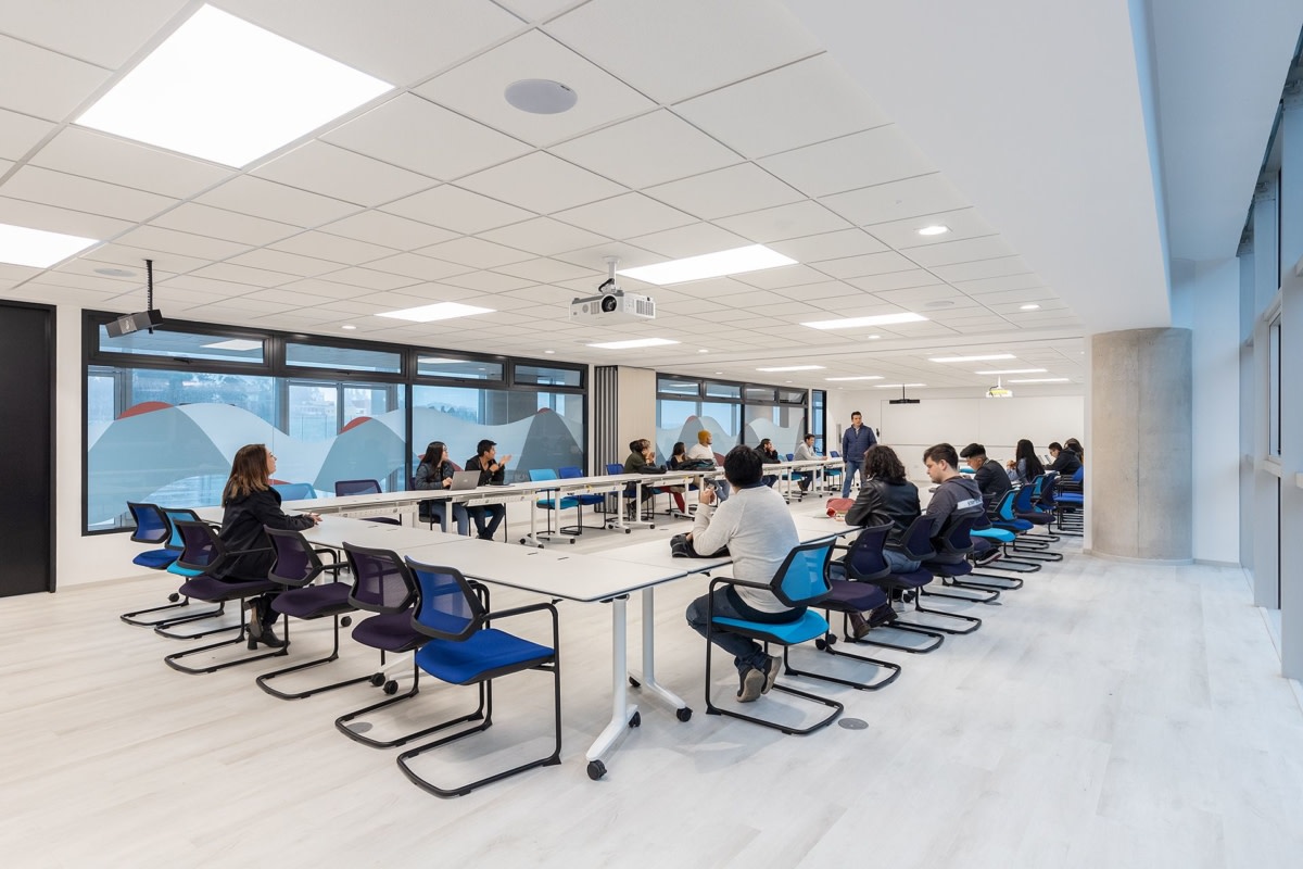 厄瓜多尔大学校园扩建丨Contract Workplaces 和 BMA Estudio-35