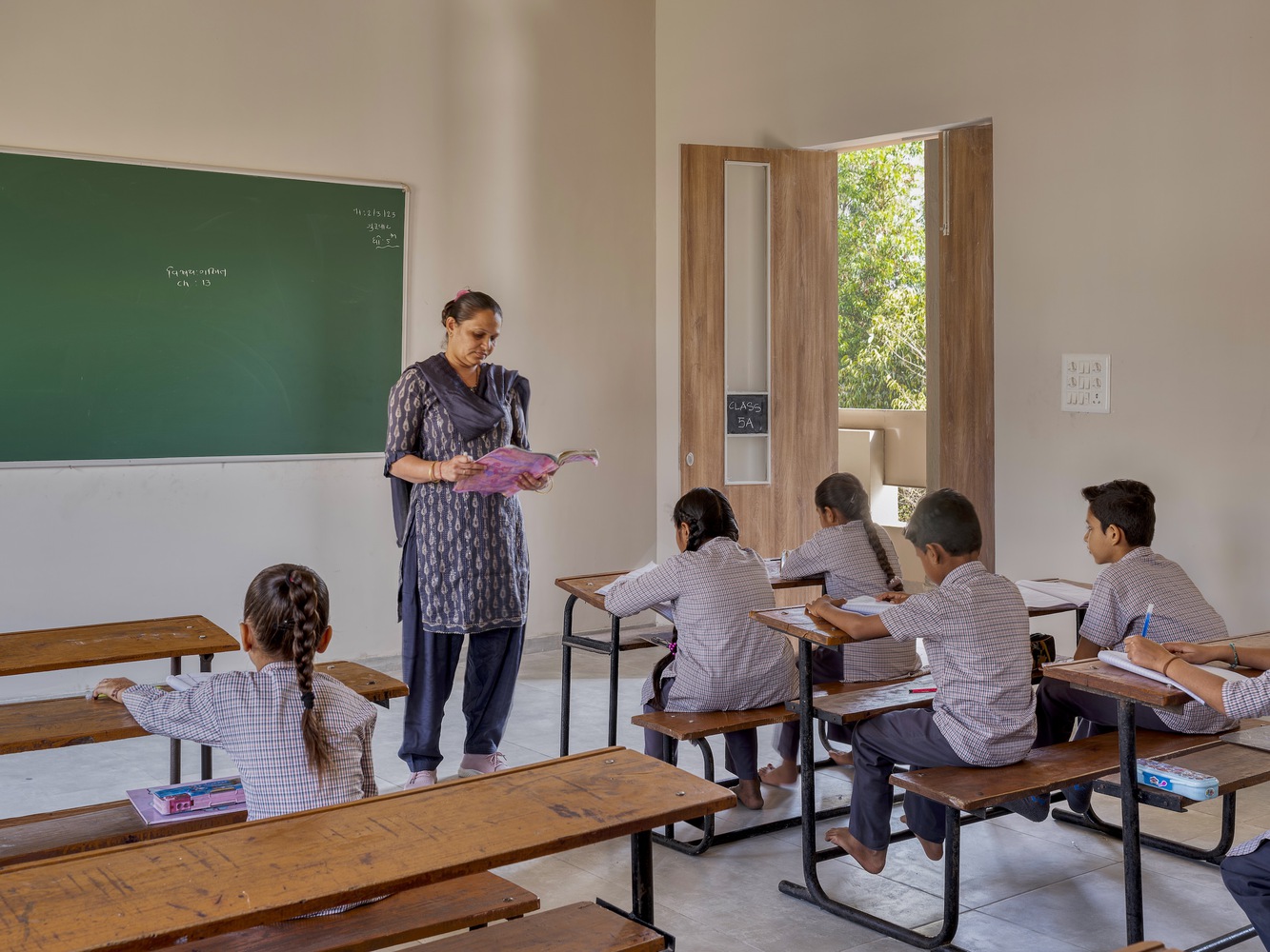 印度 Dhaval Rajnikant Mehta 博士小学扩建丨杜利亚建筑设计工作室-27