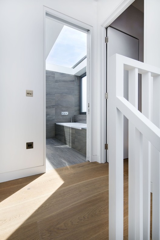 伦敦保护区内历史别墅的现代改造-50