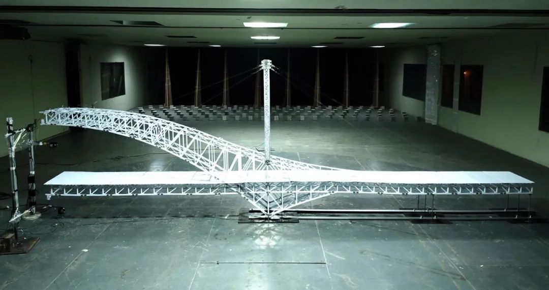 世界最大跨度三主桁钢桁拱桥通车-68