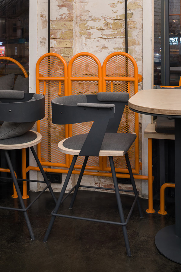 FURGONETA 街头小吃咖啡馆室内设计丨乌克兰基辅丨Oleg Volosovskiy 等-17