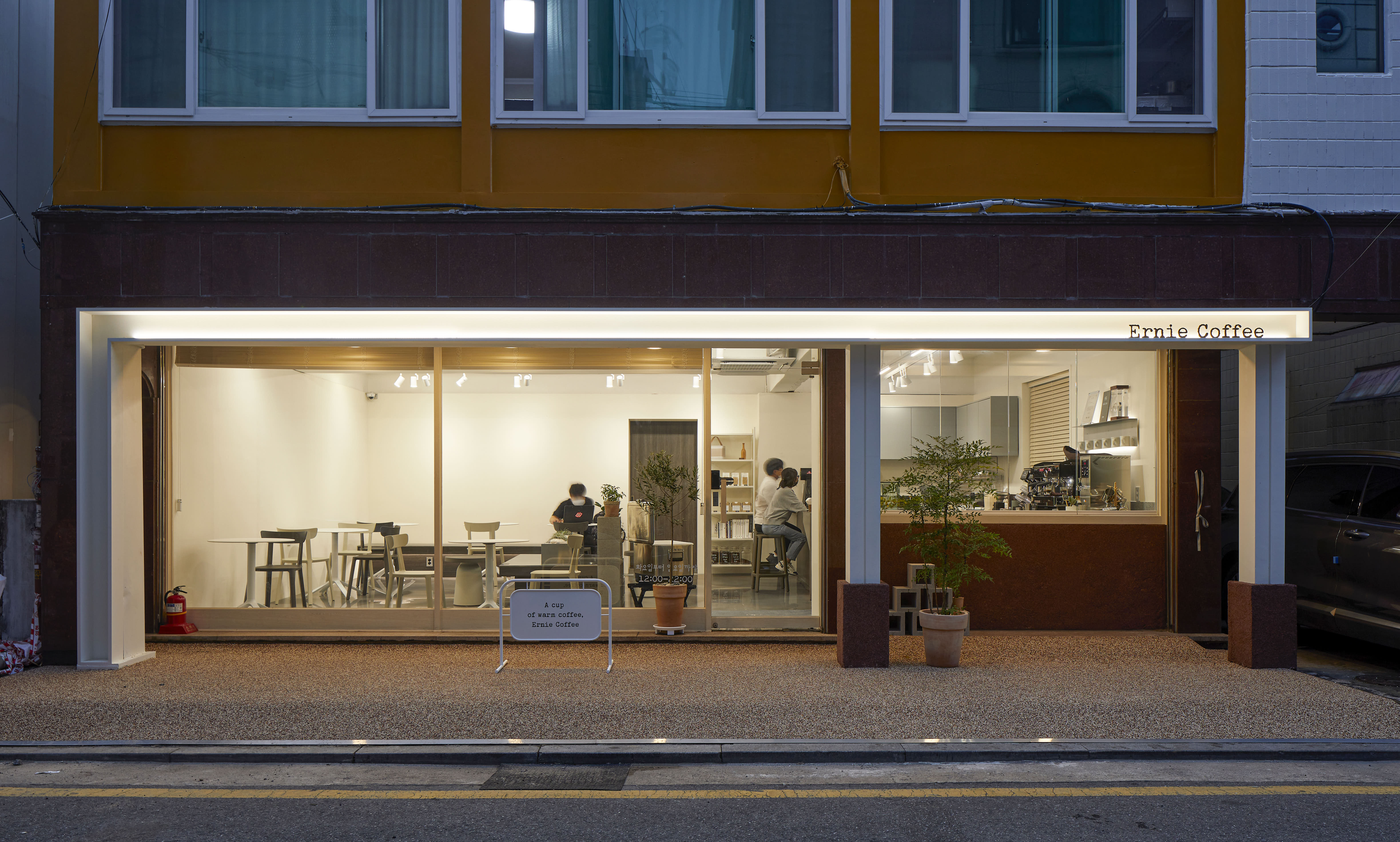 24 平米现代简约咖啡厅设计-16